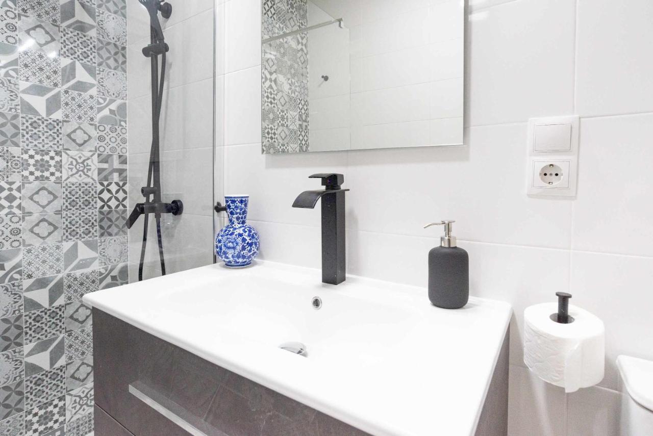 Vialia Suites Cinema Málaga Kültér fotó